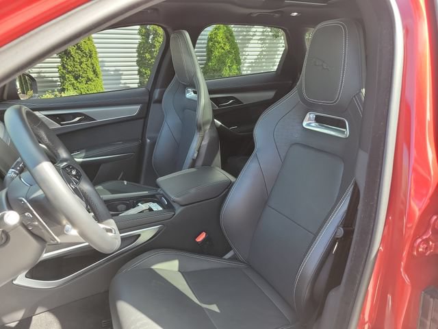 Certified 2025 Jaguar F-PACE R-Dynamic S AWD/4WD image 21