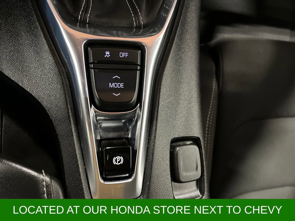 Used 2021 Chevrolet Camaro LT w/ RS Package image 19