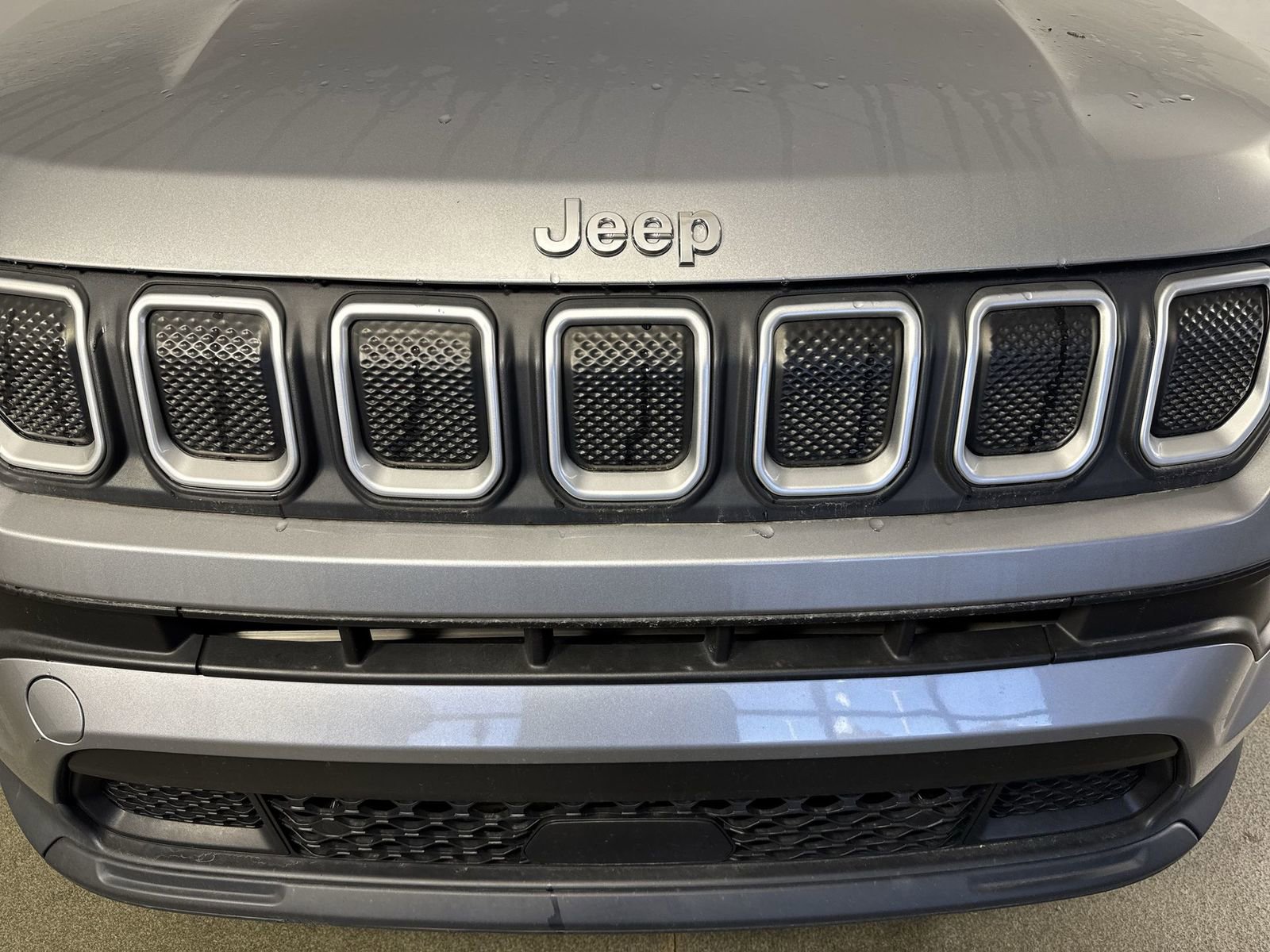 Used 2022 Jeep Compass Latitude image 25