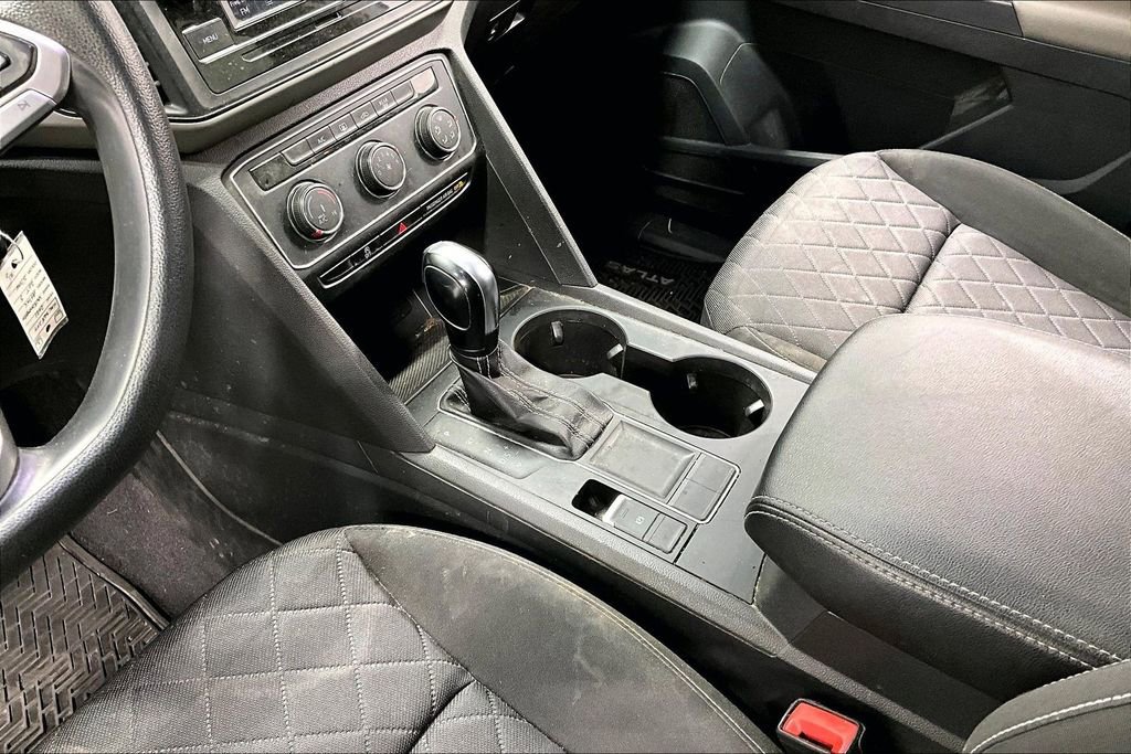 Used 2021 Volkswagen Atlas S w/ MDO Package (Bench Seat) image 17