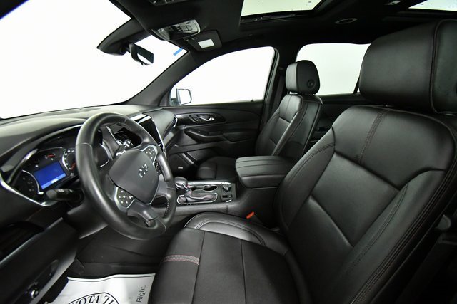 Used 2023 Chevrolet Traverse RS image 5