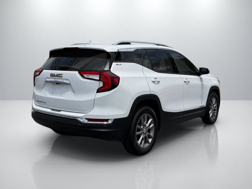 Used 2023 GMC Terrain SLT w/ Infotainment Package II FWD image 5