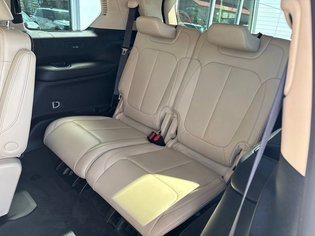 Used 2021 Jeep Grand Cherokee L Limited AWD/4WD image 15
