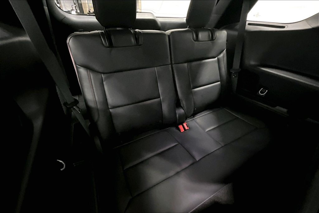 Used 2025 Ford Explorer ST-Line w/ Premium Package RWD image 32