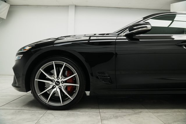 Used 2025 Genesis G70 2.5T image 10