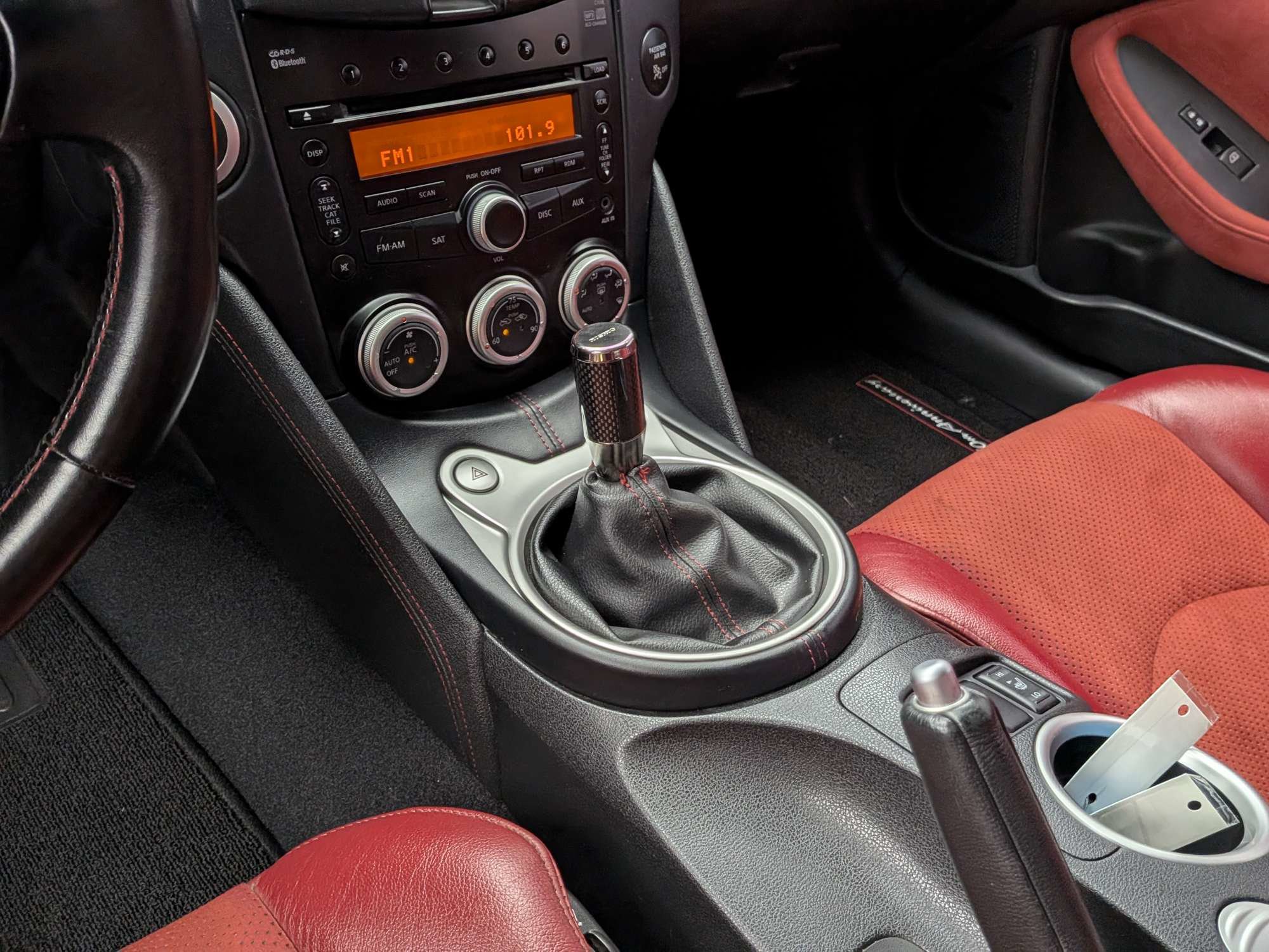 Used 2010 Nissan 370Z Touring w/ Sport Pkg RWD image 18
