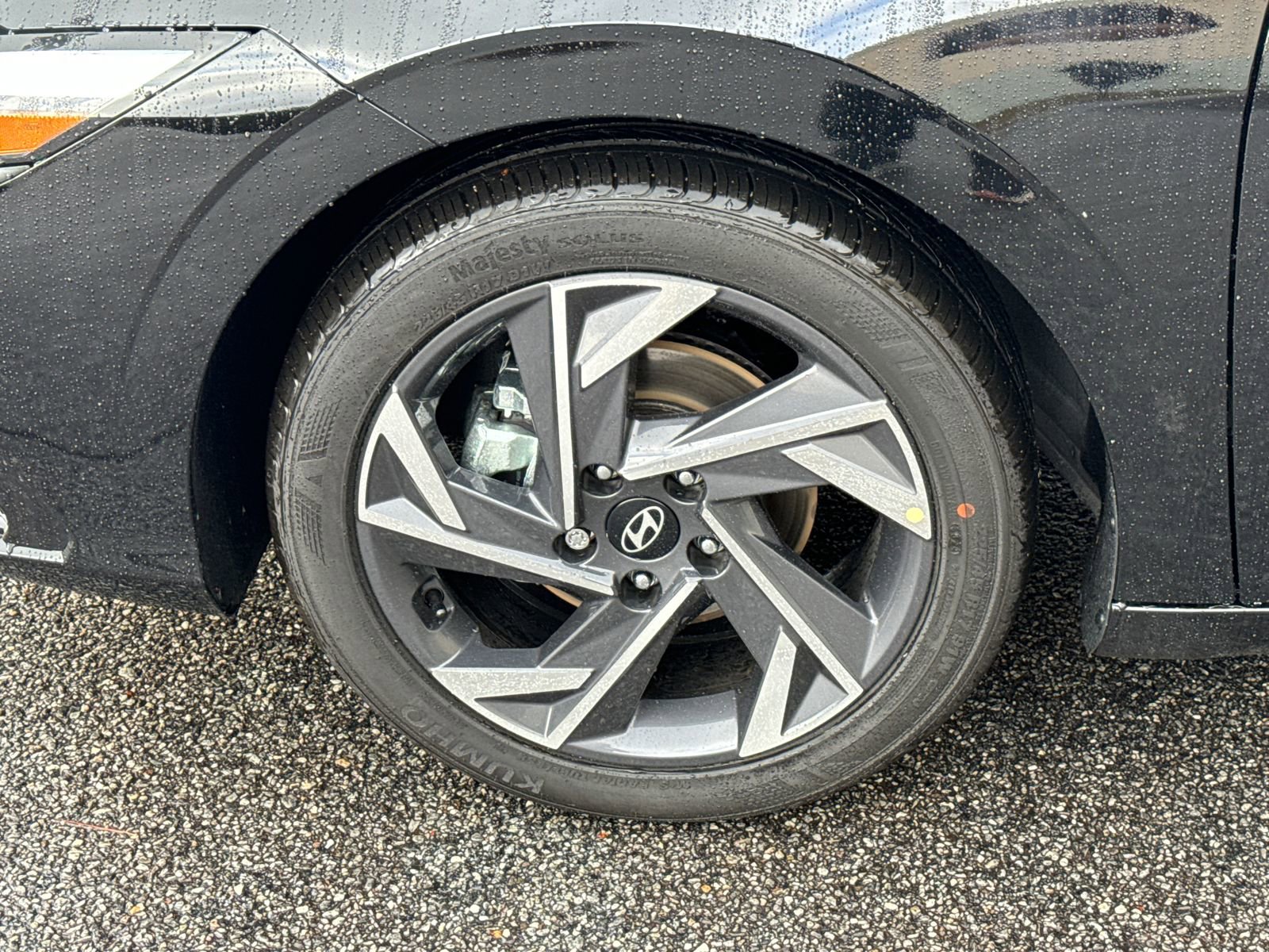 Used 2025 Hyundai Elantra SEL FWD image 11