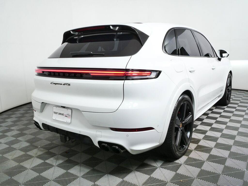 Certified 2025 Porsche Cayenne GTS AWD/4WD image 34