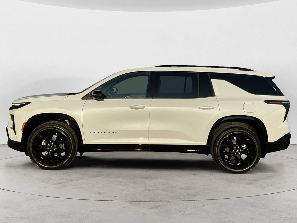 Certified 2026 Chevrolet Traverse RS w/ LPO, Floor Liner Package AWD/4WD image 8