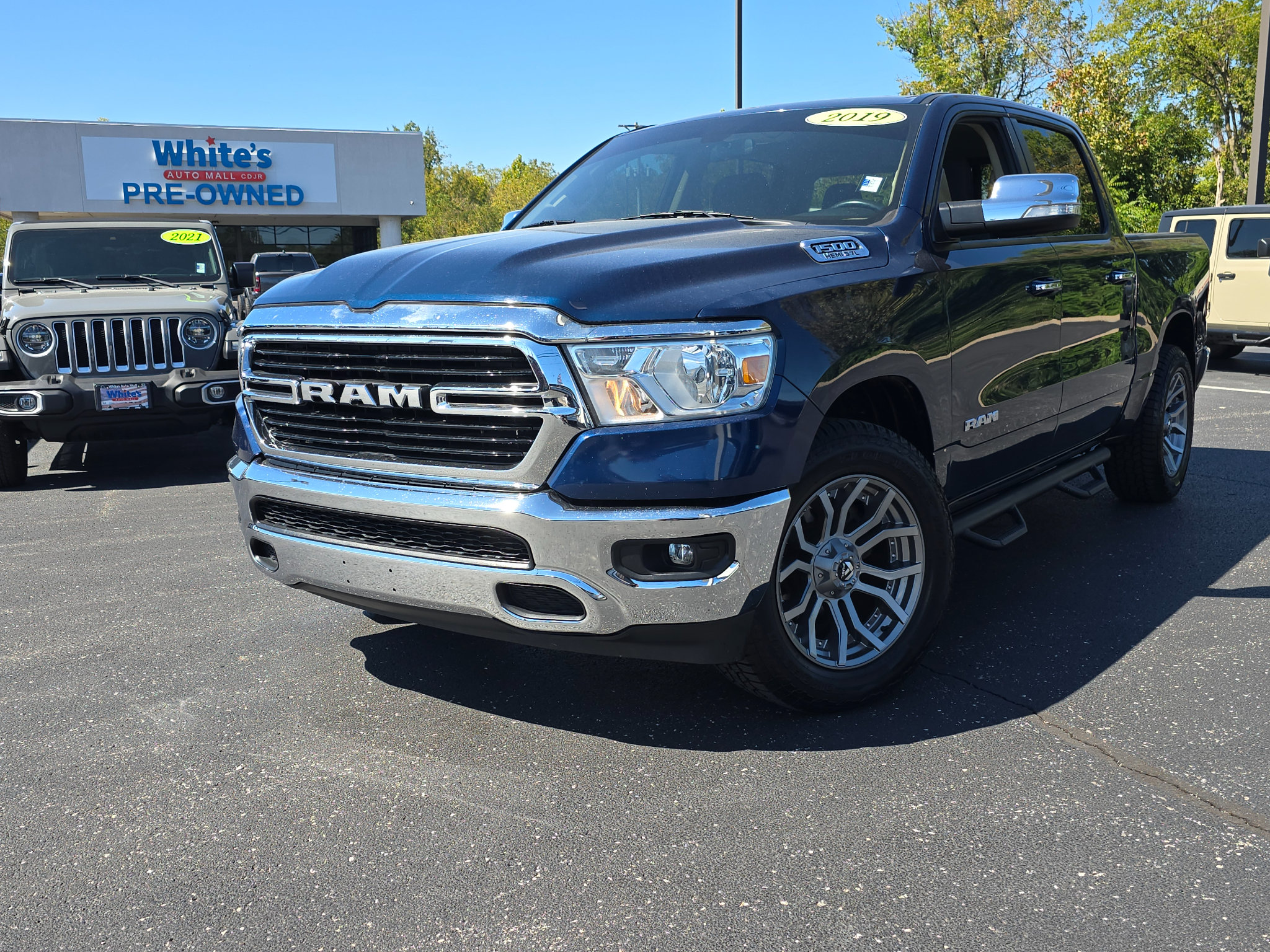 Used 2019 RAM 1500 Big Horn w/ Trailer Tow Group AWD/4WD image 2