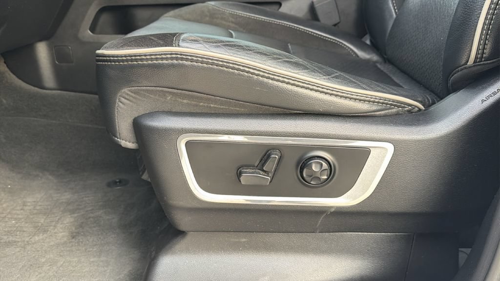 Used 2021 RAM 1500 Laramie AWD/4WD image 14
