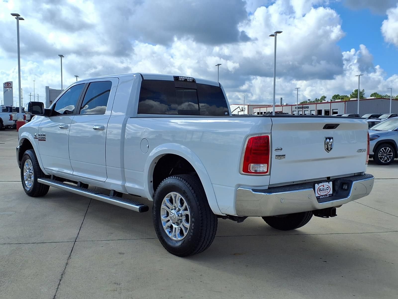 Used 2017 RAM 2500 Laramie AWD/4WD image 2