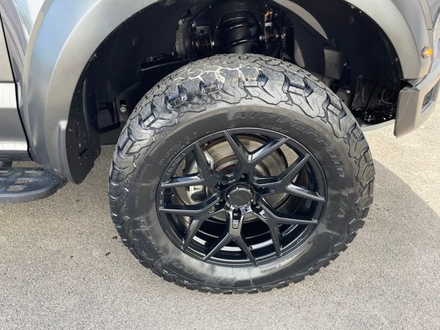 Used 2018 Ford F150 Raptor w/ Equipment Group 802A Luxury image 38