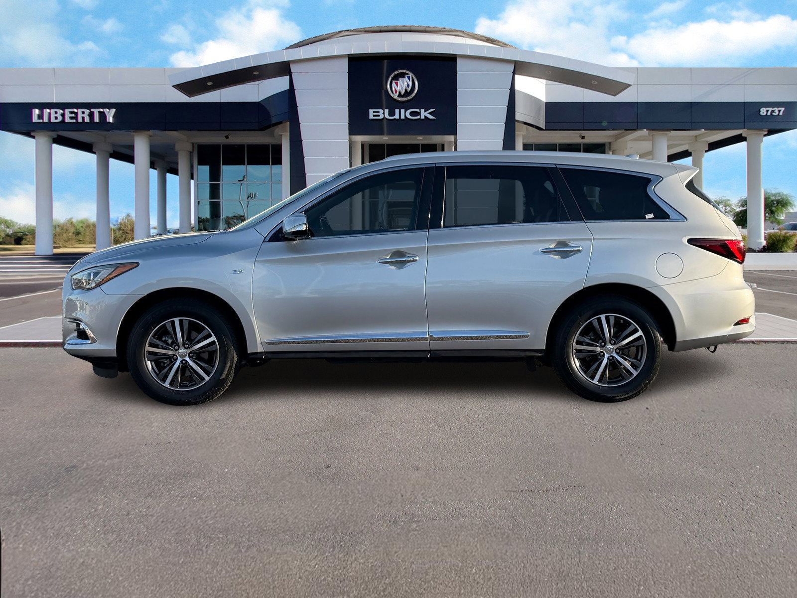 Used 2019 INFINITI QX60 Luxe w/ Essential Package image 7