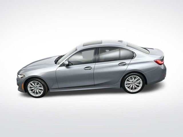 Used 2023 BMW 330i Sedan w/ Driving Assistance Package image 29