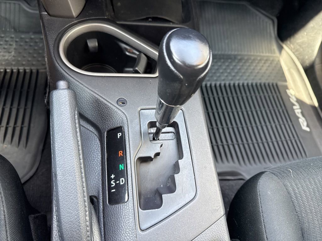 Used 2018 Toyota RAV4 LE w/ All Weather Liner Package AWD/4WD image 19