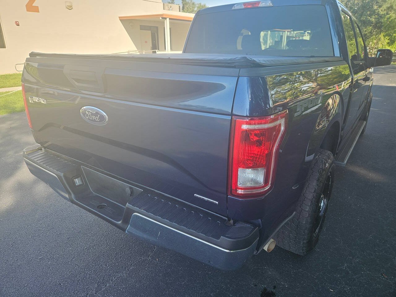 Used 2015 Ford F150 XLT RWD image 14