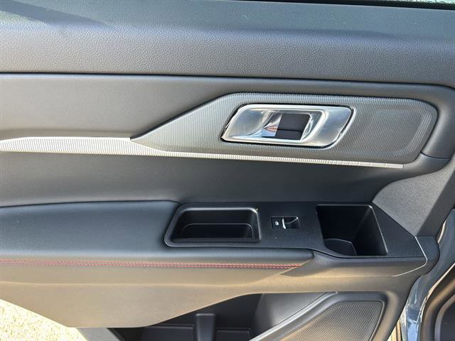 New 2026 Ford Explorer ST-Line w/ ST-Line Street Pack image 16