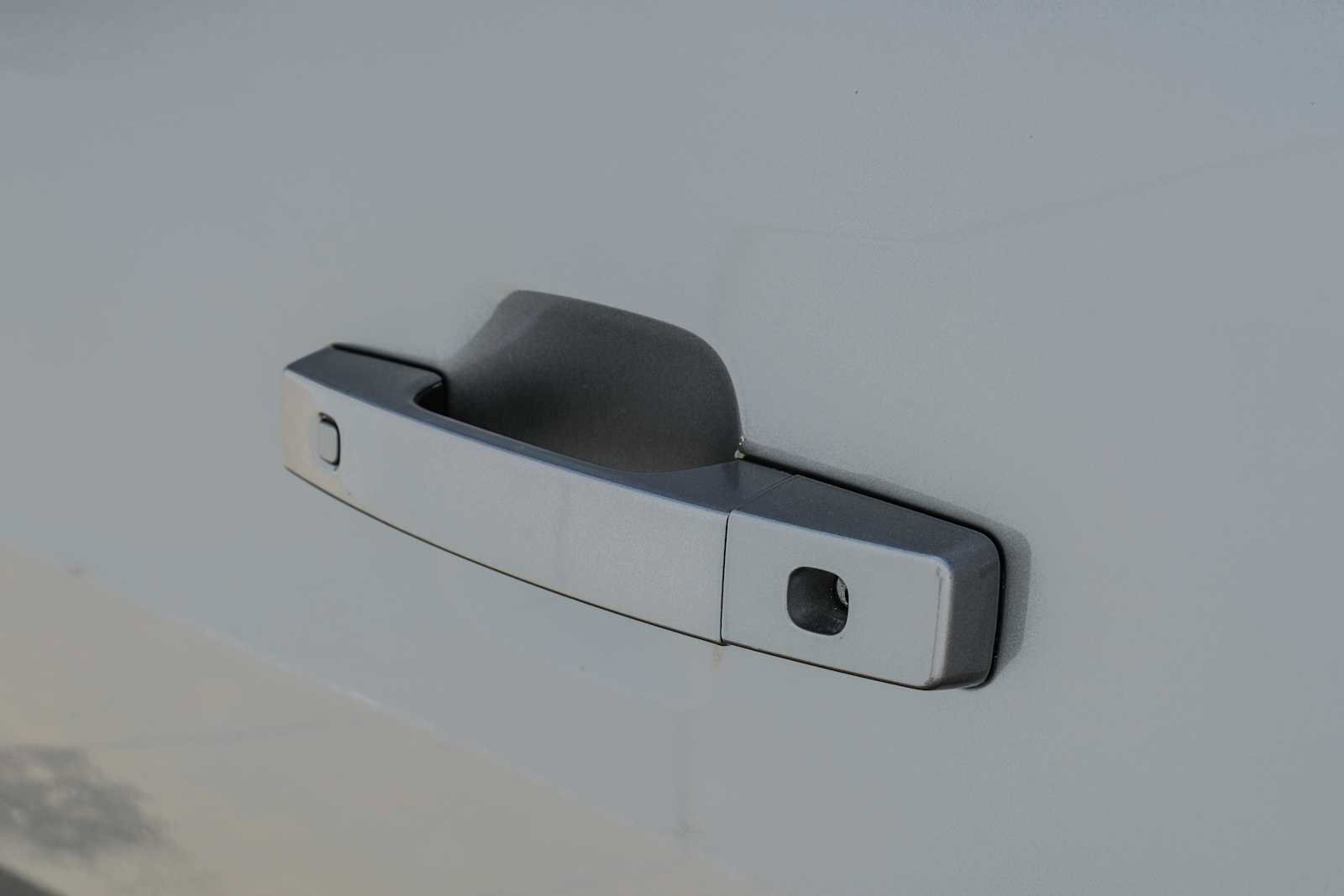 Used 2022 Land Rover Defender 90 image 36