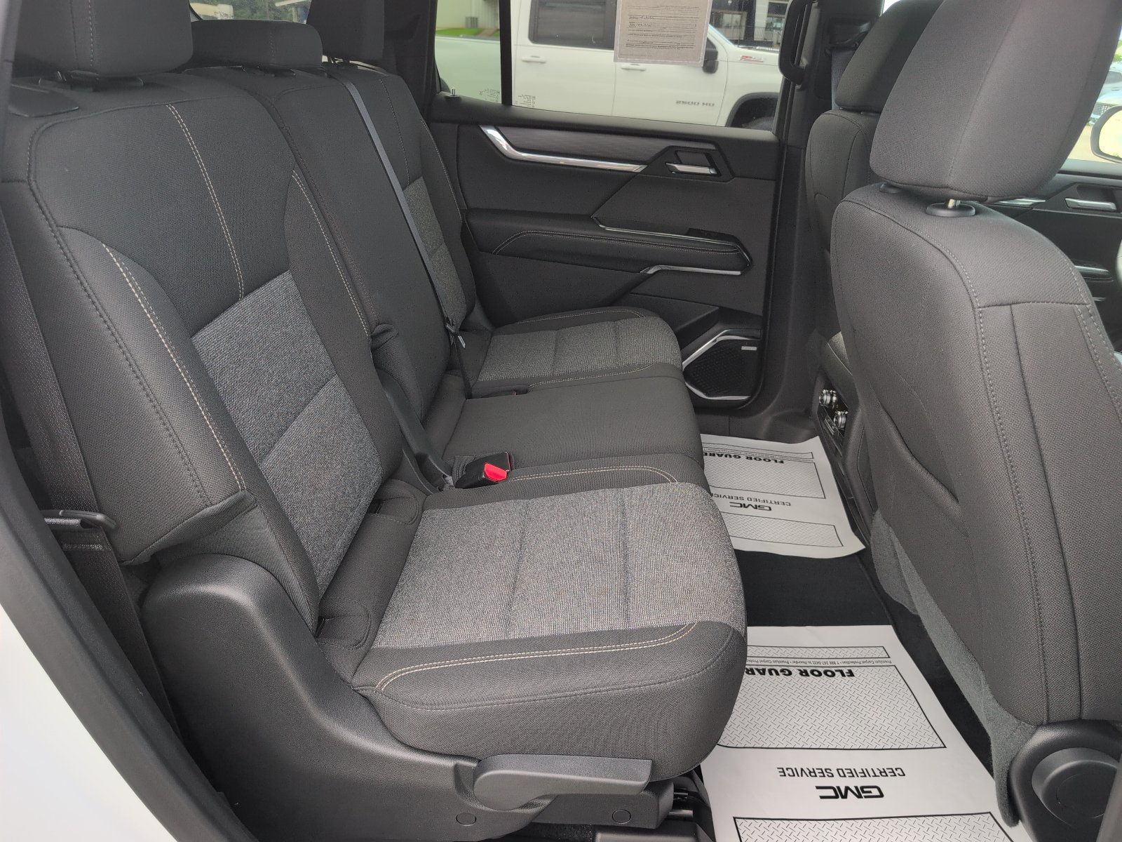 Used 2025 GMC Acadia Elevation FWD image 11