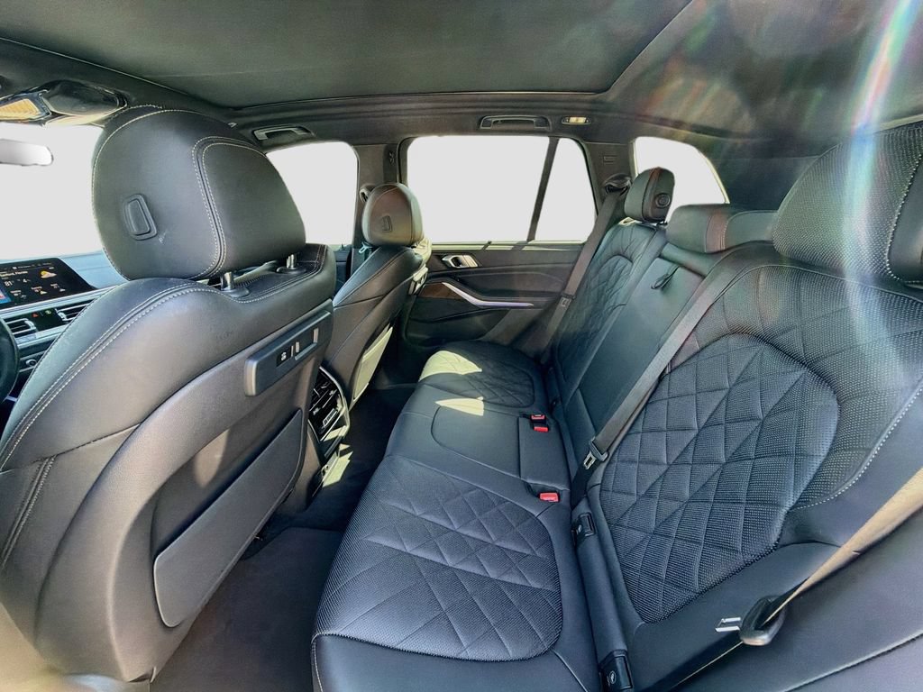 Used 2023 BMW X5 xDrive40i w/ Premium Package AWD/4WD image 21