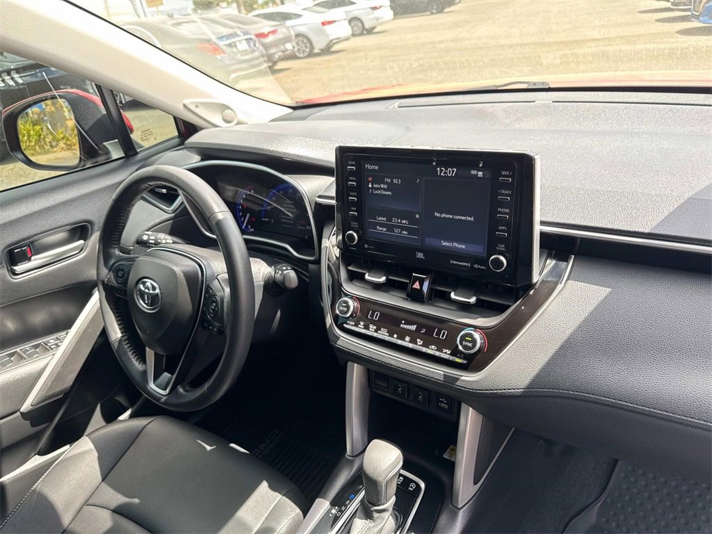 Used 2022 Toyota Corolla Cross XLE image 20