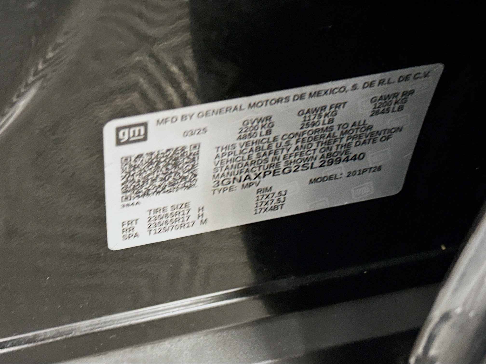 Used 2025 Chevrolet Equinox LT AWD/4WD image 12