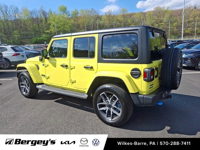 Used 2024 Jeep Wrangler Unlimited w/ Convenience Group image 8