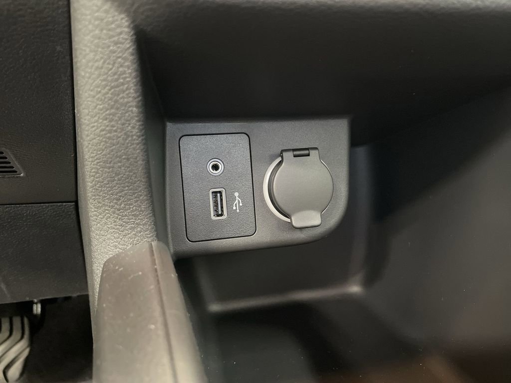 Certified 2025 Nissan Kicks Play S FWD image 25
