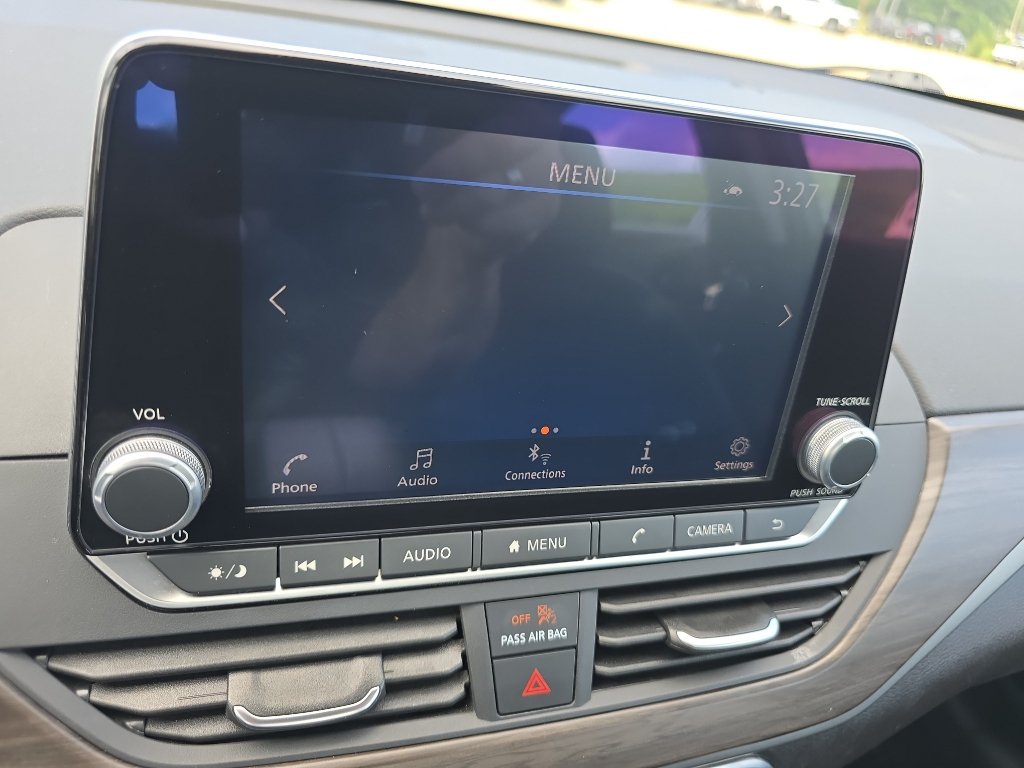 Used 2025 Nissan Altima 2.5 SV FWD image 26