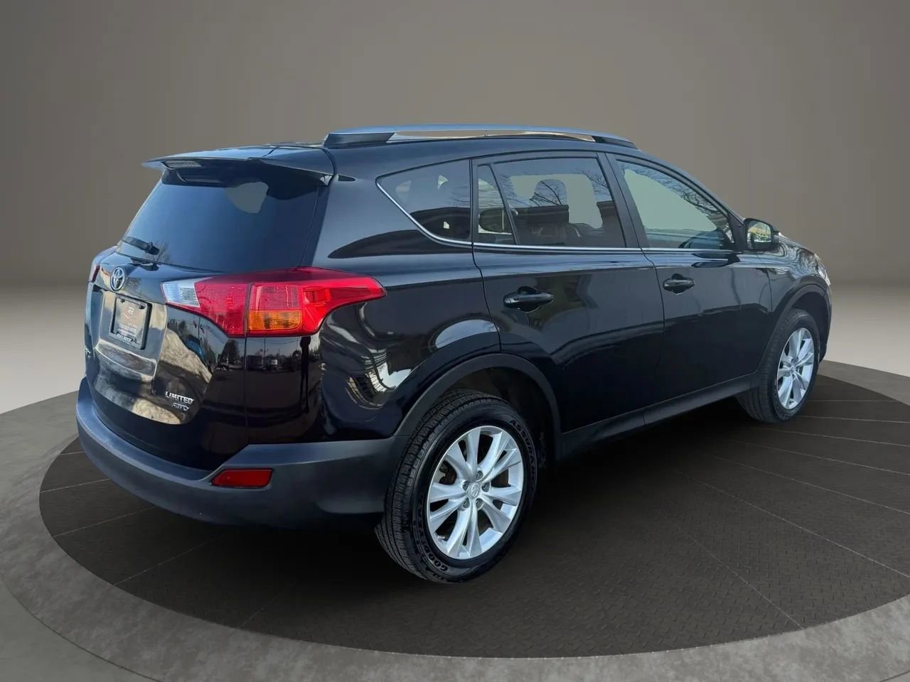 Used 2014 Toyota RAV4 Limited image 7