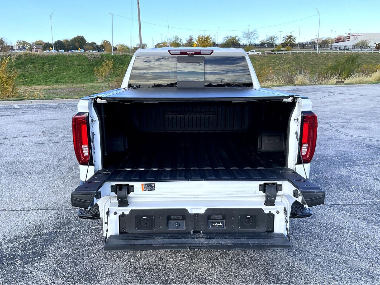 Used 2024 GMC Sierra 1500 Denali Ultimate AWD/4WD image 23