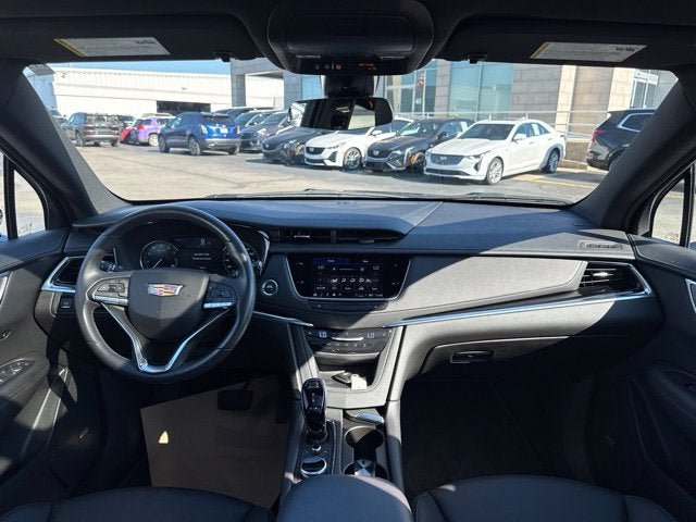 Used 2025 Cadillac XT6 Luxury FWD image 27