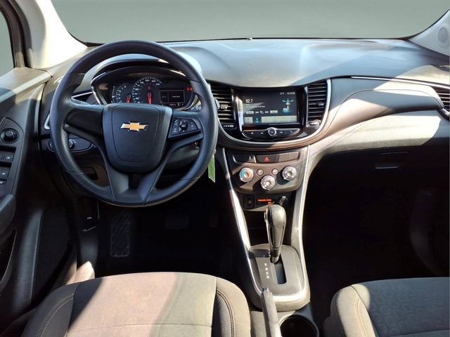 Used 2017 Chevrolet Trax LS AWD/4WD image 16