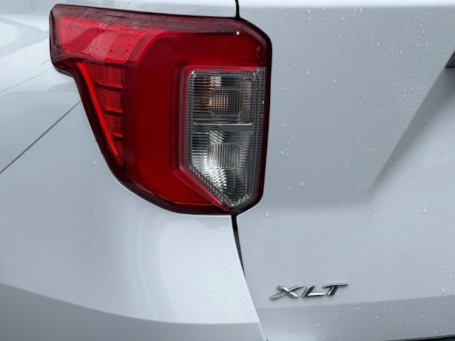 Certified 2021 Ford Explorer XLT w/ Equipment Group 202A AWD/4WD image 29