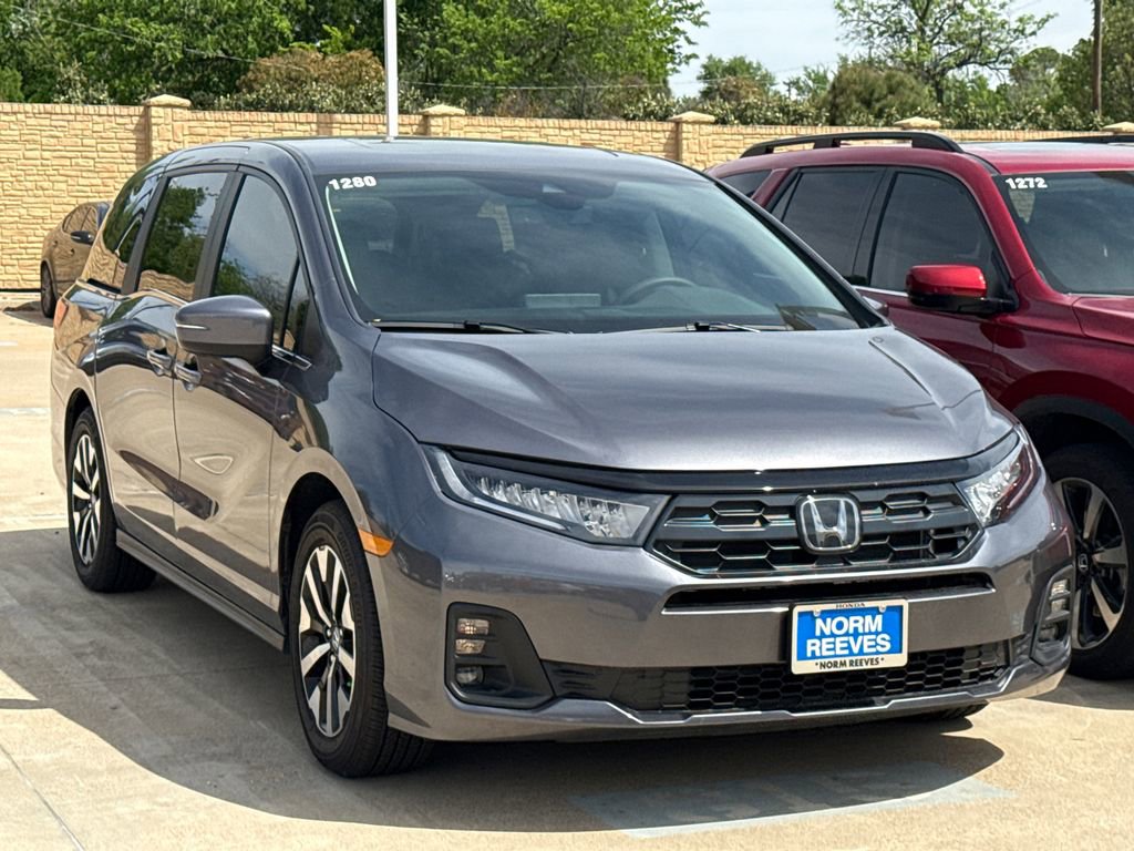 Certified 2026 Honda Odyssey EX-L image 3