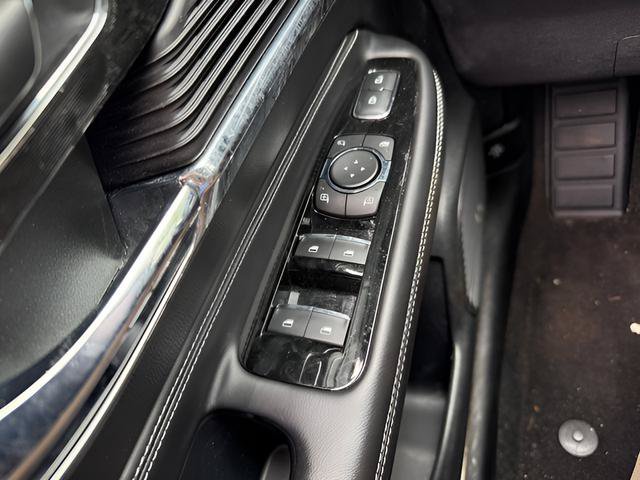 Used 2021 Lincoln Corsair AWD w/ Premium Package image 18