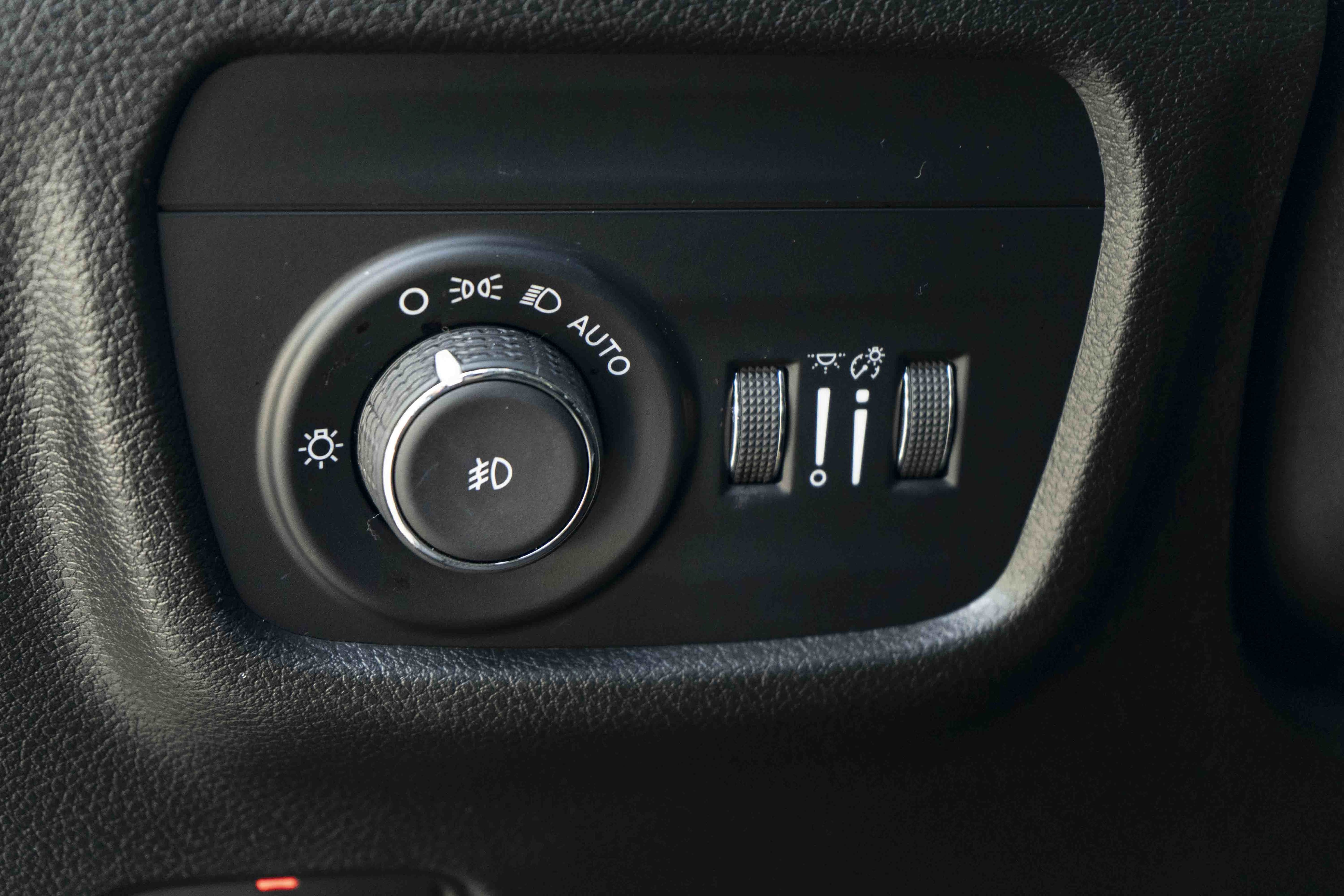 Used 2022 Jeep Grand Cherokee Limited RWD image 35