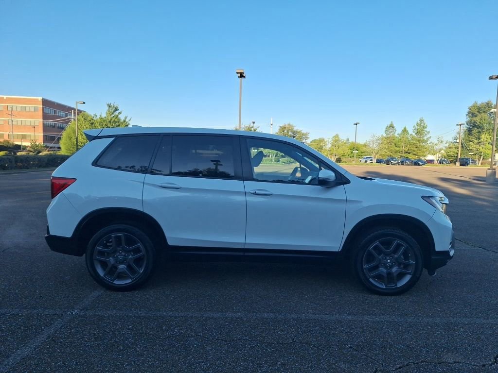 Used 2023 Honda Passport EX-L image 11