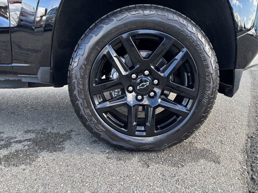 Used 2025 Chevrolet Colorado Z71 w/ Technology Package image 12