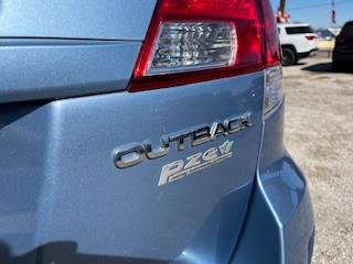 Used 2011 Subaru Outback 2.5i Limited w/ PWR Moonroof Pkg AWD/4WD image 11
