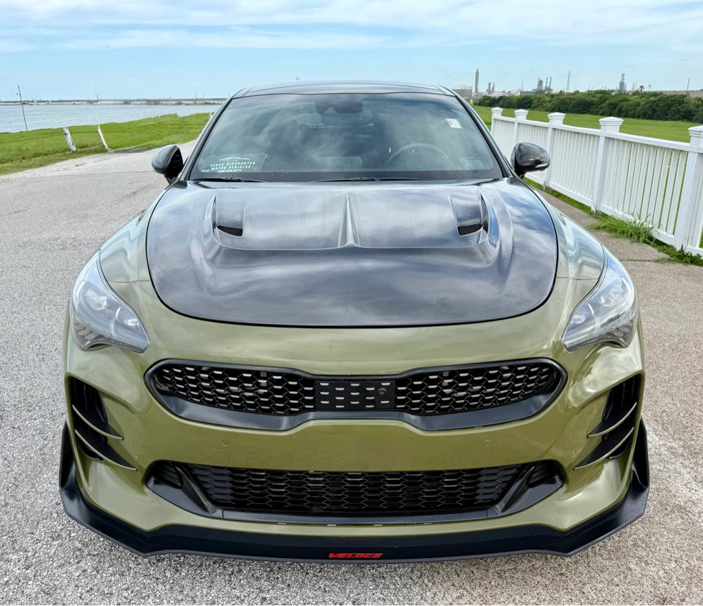 Used 2019 Kia Stinger GT2 AWD/4WD image 2