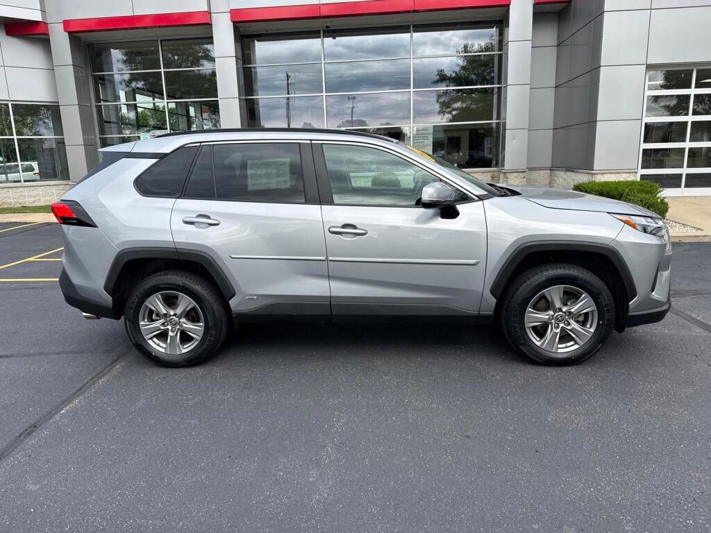 Certified 2024 Toyota RAV4 LE AWD/4WD image 2