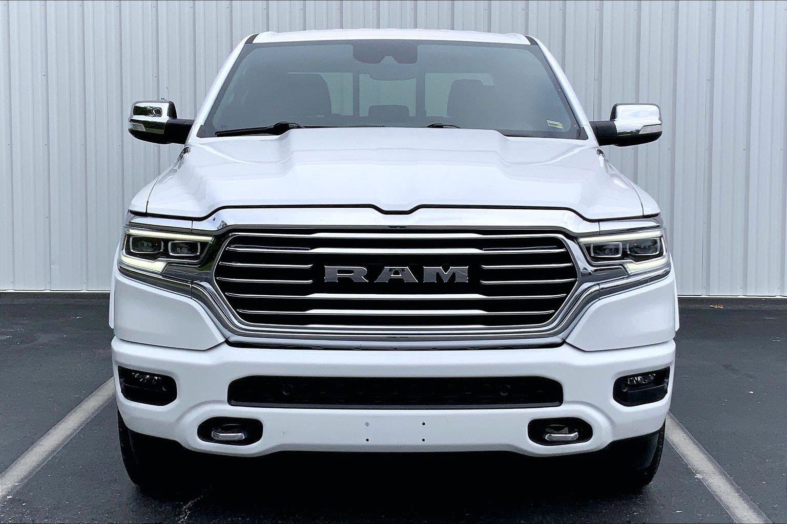 Used 2022 RAM 1500 Limited AWD/4WD image 3
