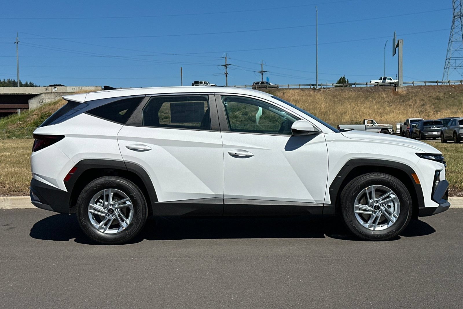 New 2026 Hyundai Tucson SE FWD image 2