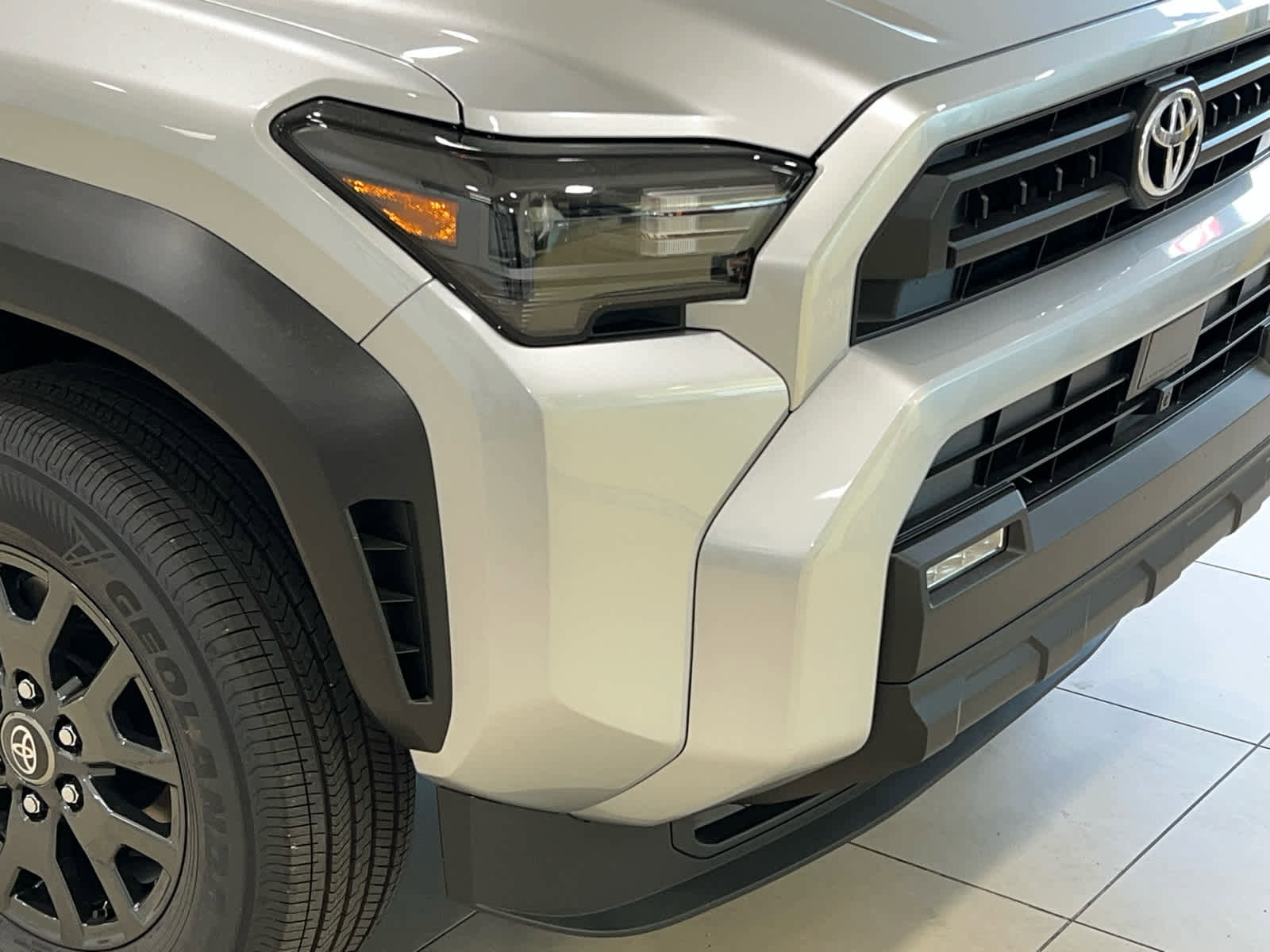 New 2026 Toyota 4Runner SR5 AWD/4WD image 2