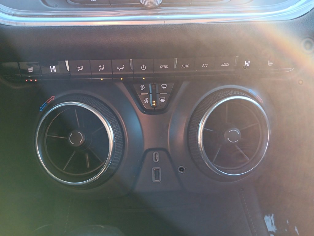 Used 2019 Chevrolet Blazer LT image 13