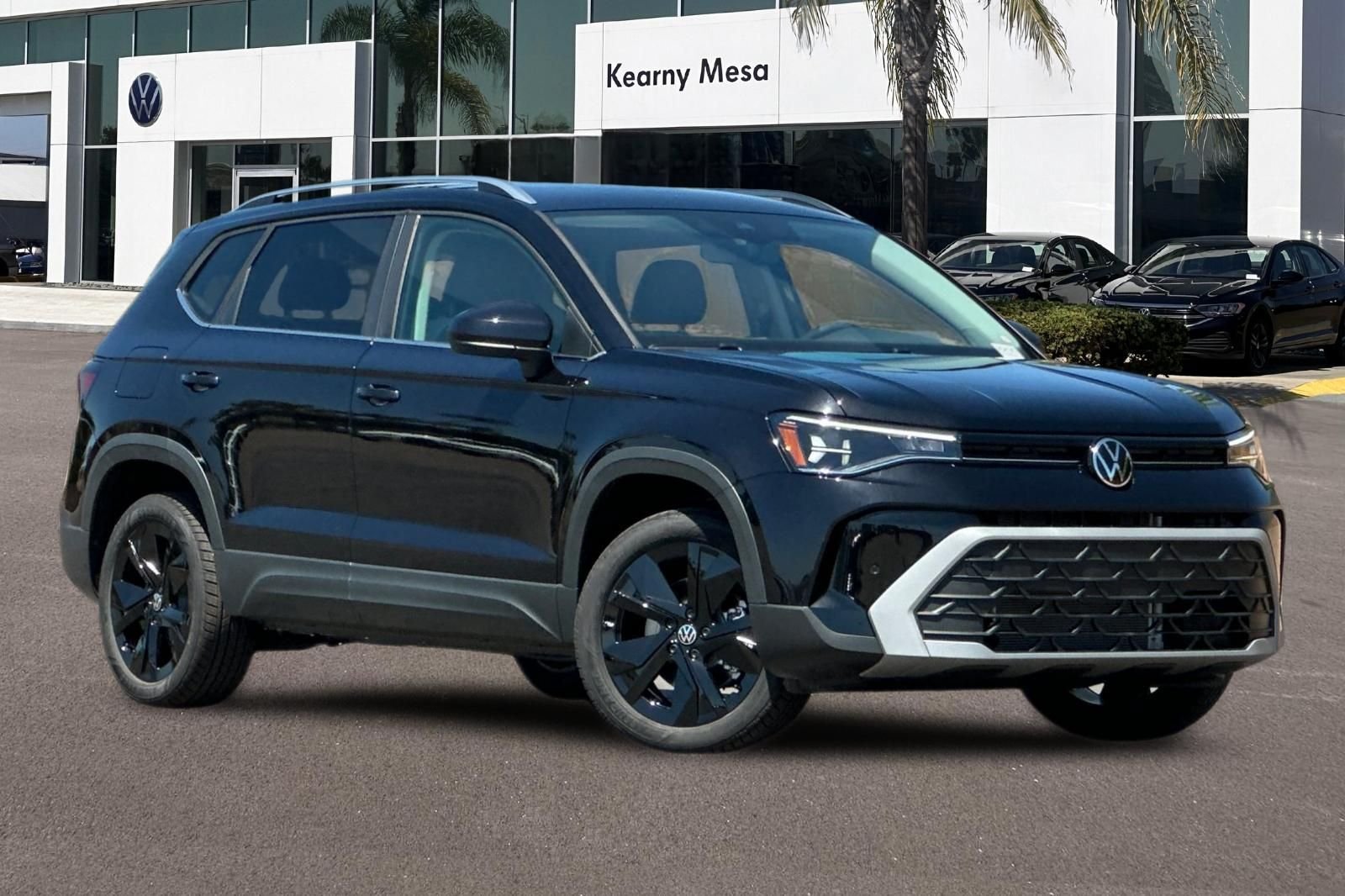 New 2026 Volkswagen Taos SE FWD image 2
