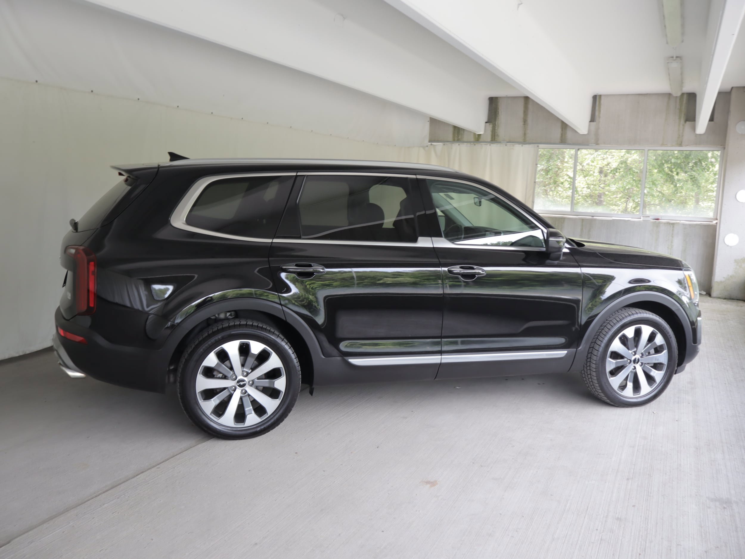 Used 2022 Kia Telluride S AWD/4WD image 6