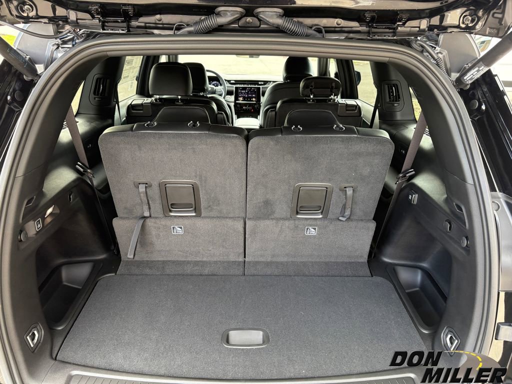 New 2025 Jeep Grand Cherokee L Laredo image 26